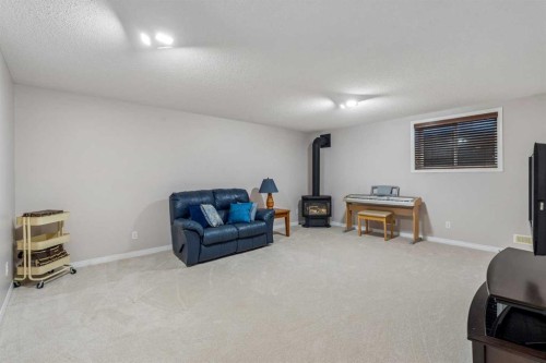 2046 New Brighton Gardens Se, Calgary, AB 