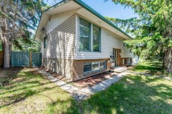 9611 24 Street SW Calgary, AB T2V 4L2
