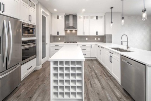 282 Masters Avenue Se, Calgary, AB 