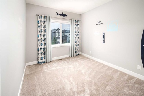 282 Masters Avenue Se, Calgary, AB 