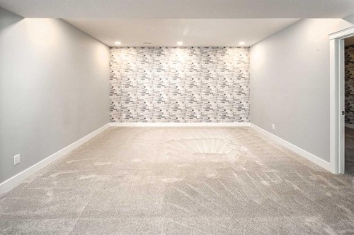 282 Masters Avenue Se, Calgary, AB 