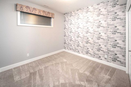 282 Masters Avenue Se, Calgary, AB 
