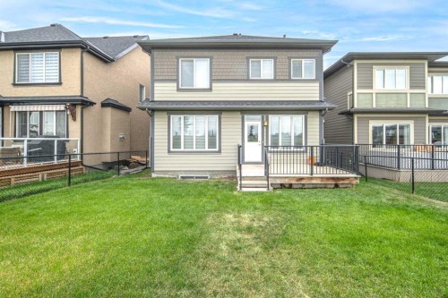 282 Masters Avenue Se, Calgary, AB 