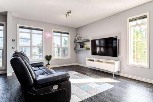 14 Marquis Heights Se, Calgary, AB 