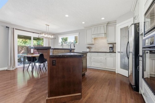 112 Drake Landing Common, Okotoks, AB 