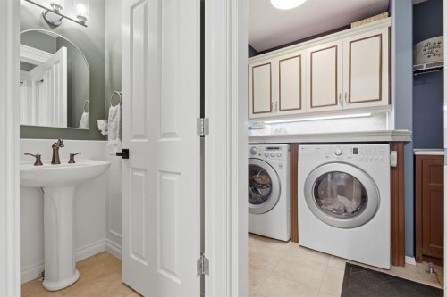 112 Drake Landing Common, Okotoks, AB 