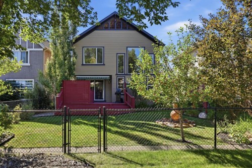 112 Drake Landing Common, Okotoks, AB 
