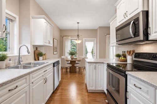 9 Bridle Estates Way Sw, Calgary, AB 