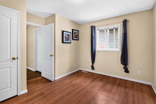 67 Douglas Ridge View Se, Calgary, AB 