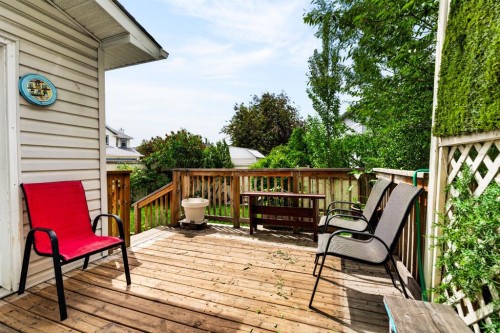 67 Douglas Ridge View Se, Calgary, AB 