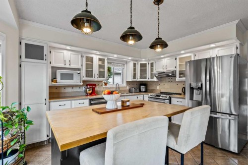 509 Hawkhill Place Nw, Calgary, AB 