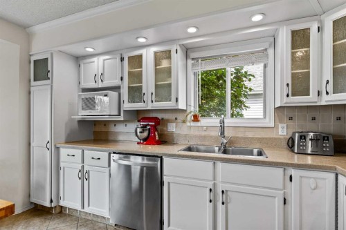 509 Hawkhill Place Nw, Calgary, AB 