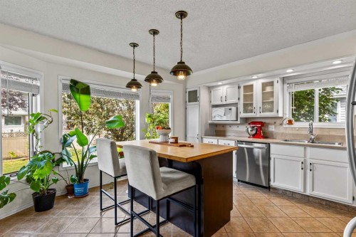 509 Hawkhill Place Nw, Calgary, AB 