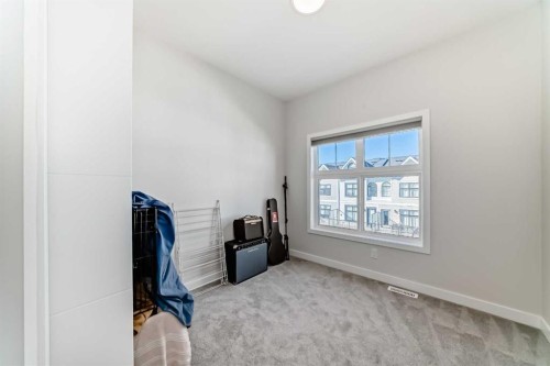158 Les Jardins Park Se, Calgary, AB 