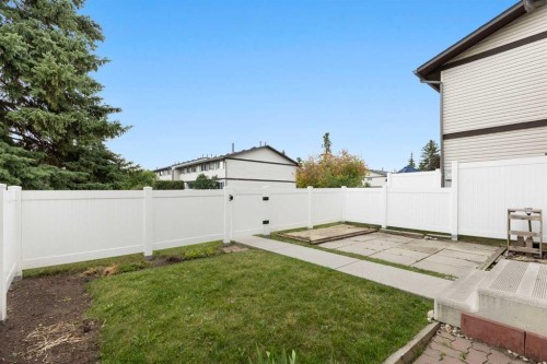 22-740 Bracewood Drive Sw, Calgary, AB 