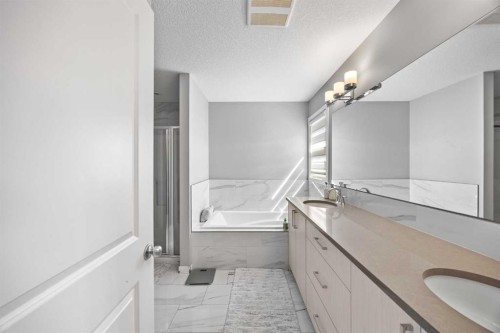 38 Seton Manor Se, Calgary, AB 