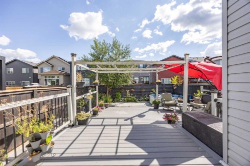38 Seton Manor Se, Calgary, AB 