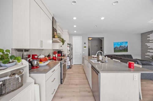 38 Seton Manor Se, Calgary, AB 