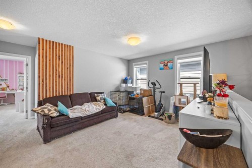 38 Seton Manor Se, Calgary, AB 