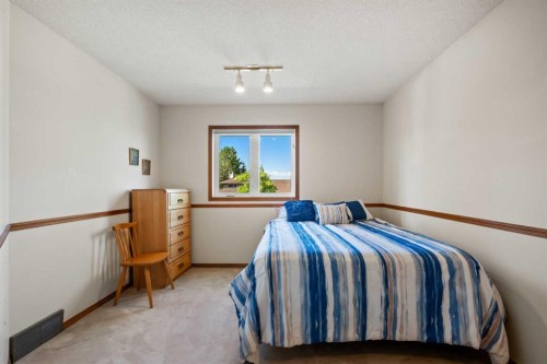 20 Edendale Crescent Nw, Calgary, AB 