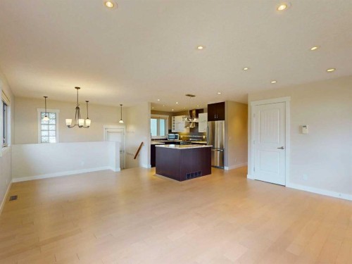 23 Brown Crescent Nw, Calgary, AB 