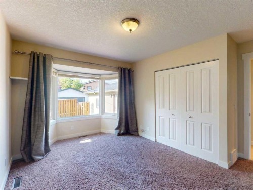 23 Brown Crescent Nw, Calgary, AB 