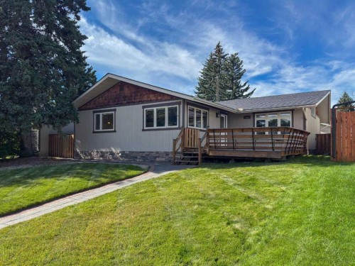 23 Brown Crescent Nw, Calgary, AB 