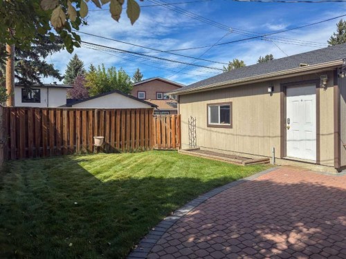 23 Brown Crescent Nw, Calgary, AB 