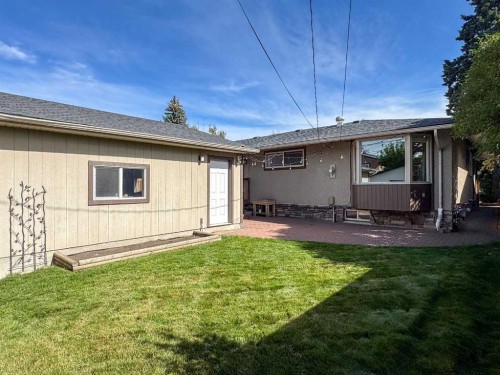 23 Brown Crescent Nw, Calgary, AB 