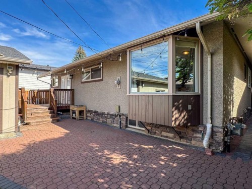 23 Brown Crescent Nw, Calgary, AB 