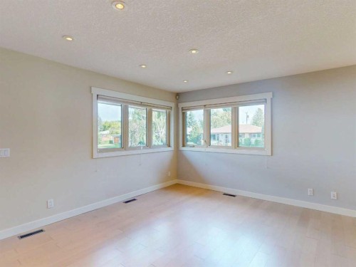 23 Brown Crescent Nw, Calgary, AB 
