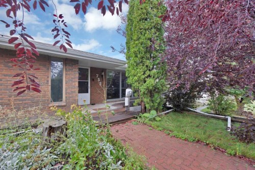 732 Sabrina Road Sw, Calgary, AB 