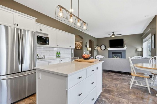 220 Springmere Place, Chestermere, AB 