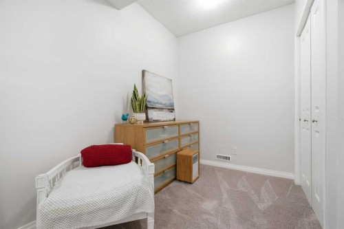 220 Springmere Place, Chestermere, AB 