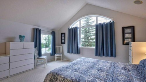 82 Mt Douglas Circle Se, Calgary, AB 