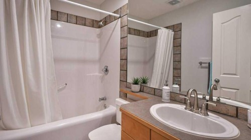 82 Mt Douglas Circle Se, Calgary, AB 