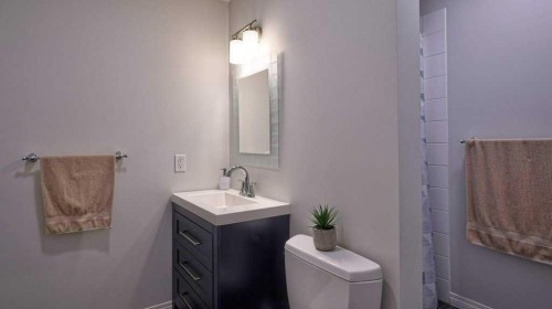 82 Mt Douglas Circle Se, Calgary, AB 