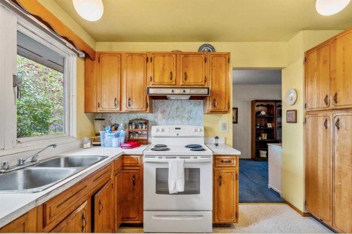 24 Mapleglade Close Se, Calgary, AB 