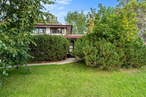 24 Mapleglade Close Se, Calgary, AB 