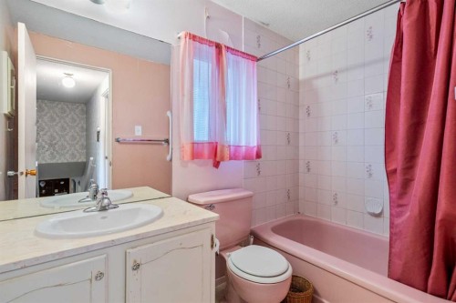 24 Mapleglade Close Se, Calgary, AB 