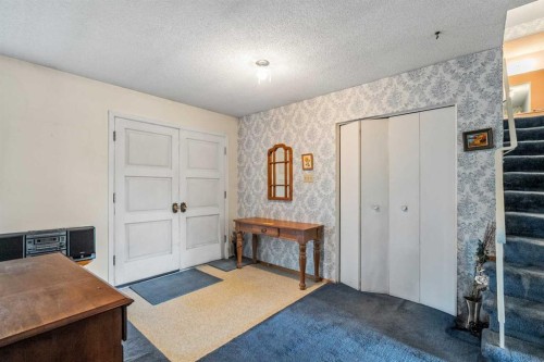 24 Mapleglade Close Se, Calgary, AB 