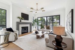 1605 42 Avenue SW Calgary, AB T2T 2M4
