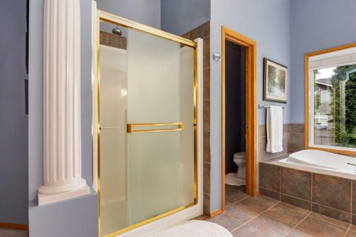 133 Strathlea Court Sw, Calgary, AB 