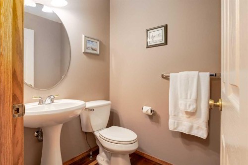 133 Strathlea Court Sw, Calgary, AB 