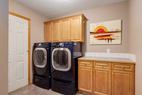 133 Strathlea Court Sw, Calgary, AB 