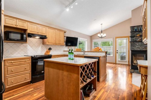 133 Strathlea Court Sw, Calgary, AB 