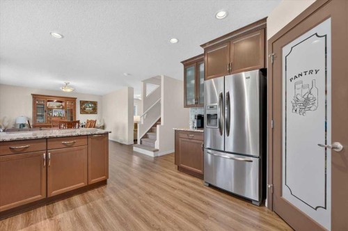 625 Somerset Drive Sw, Calgary, AB 