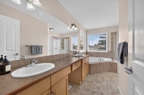625 Somerset Drive Sw, Calgary, AB 