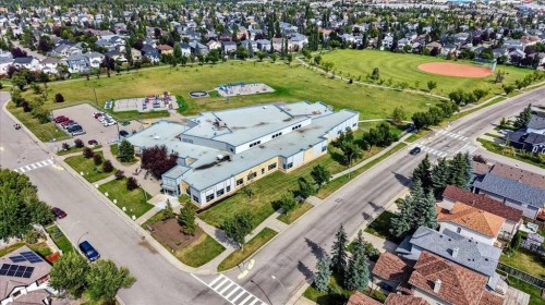 625 Somerset Drive Sw, Calgary, AB 