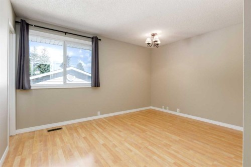 728 Canfield Place Sw, Calgary, AB 